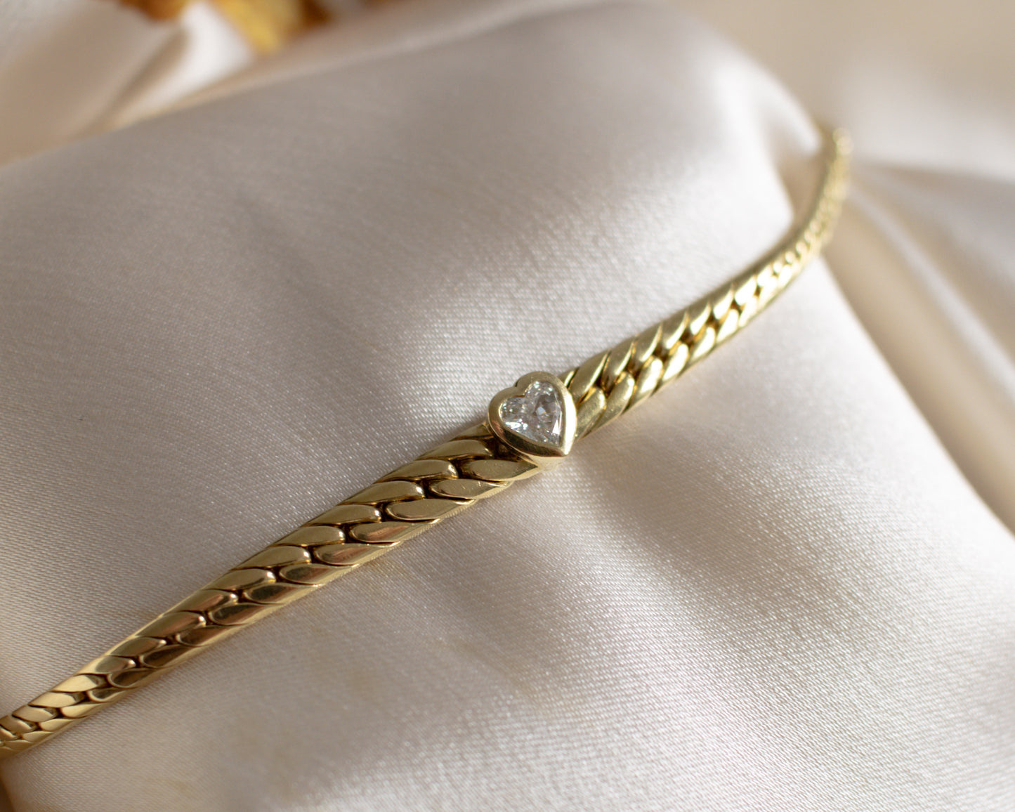 Italian 18ct Gold Diamond Heart Bracelet – 11g