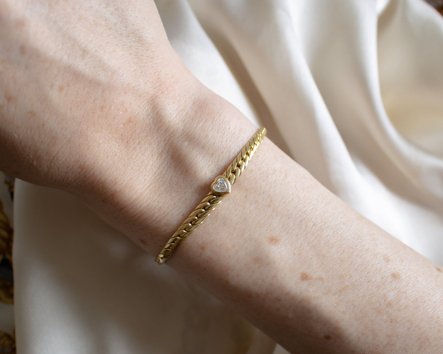 Italian 18ct Gold Diamond Heart Bracelet – 11g