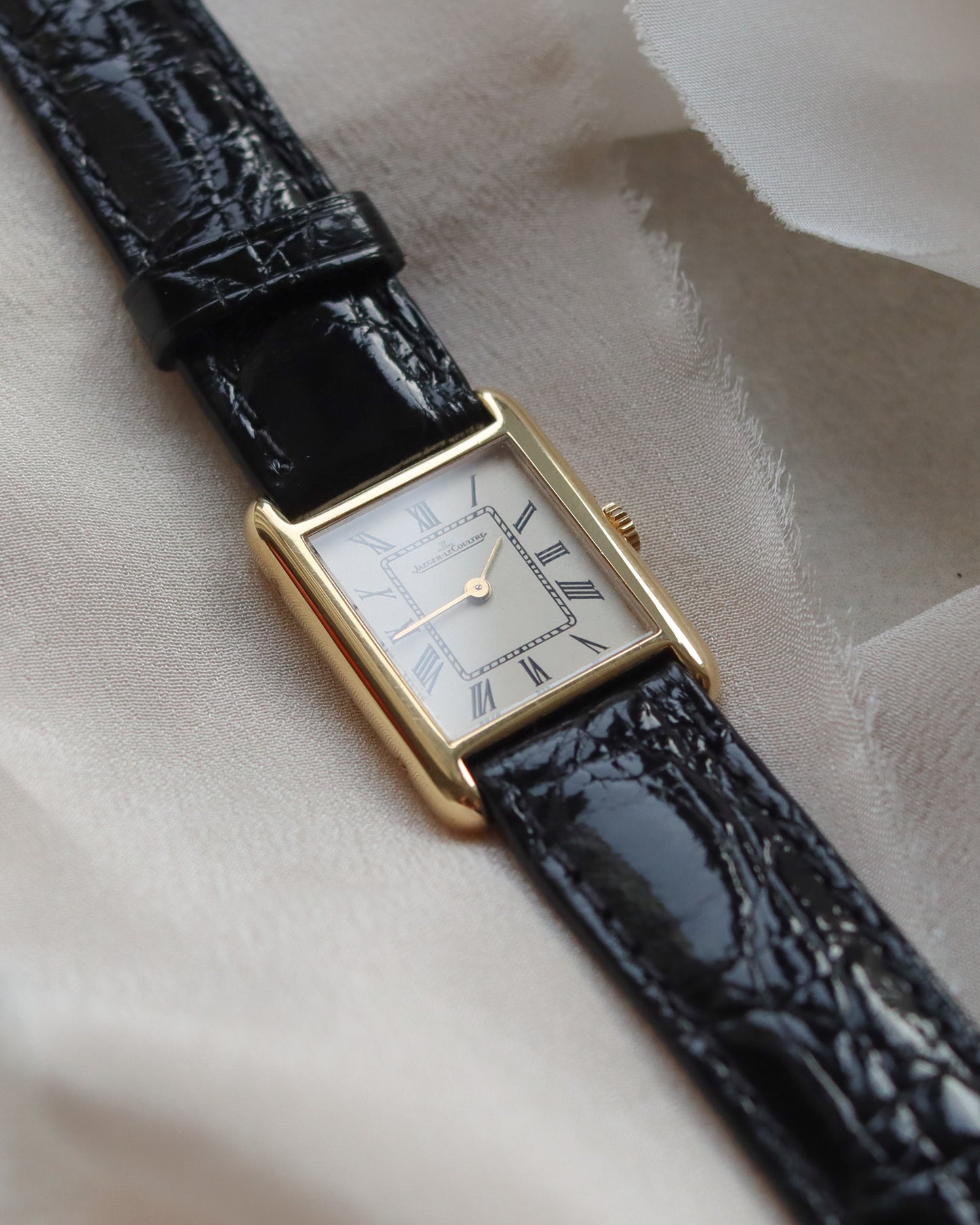 Jaeger-LeCoultre Ladies 18ct Gold Tank Vintage Wristwatch