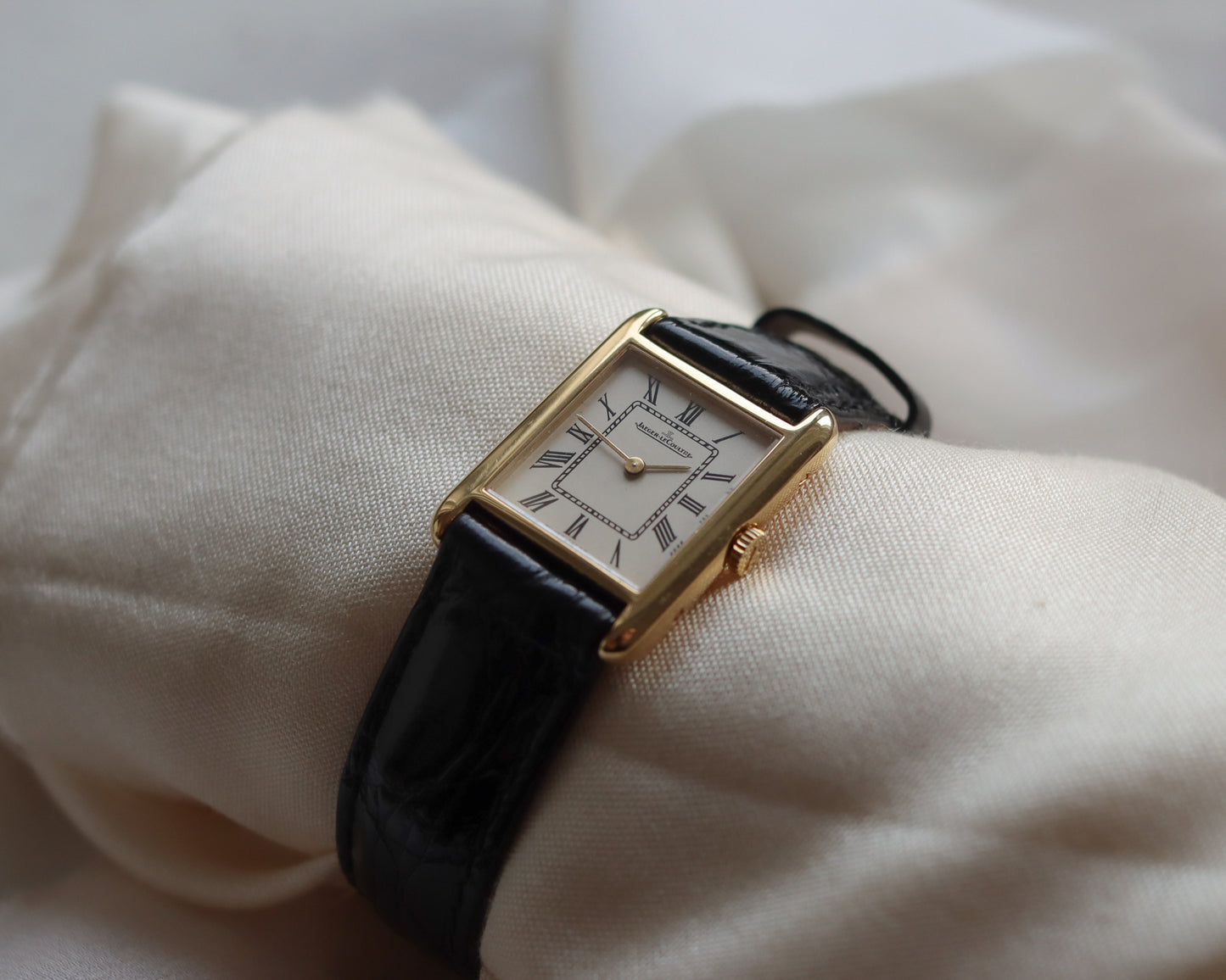Jaeger-LeCoultre Ladies 18ct Gold Tank Vintage Wristwatch