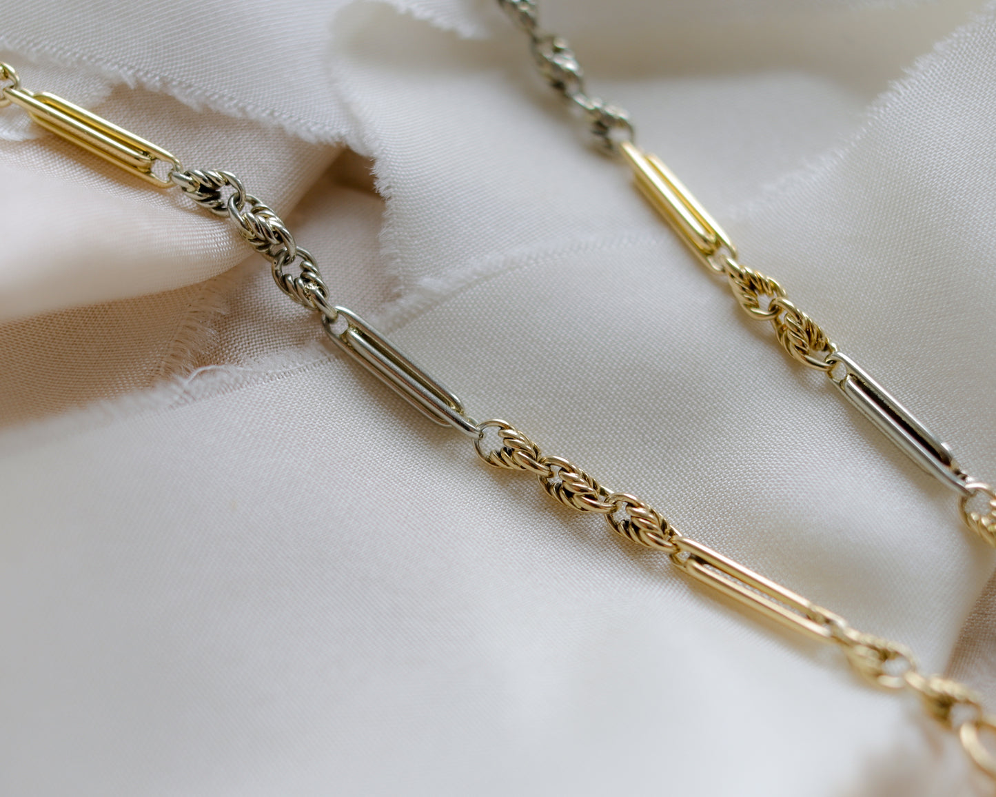 18ct gold bi-coloured watch chain