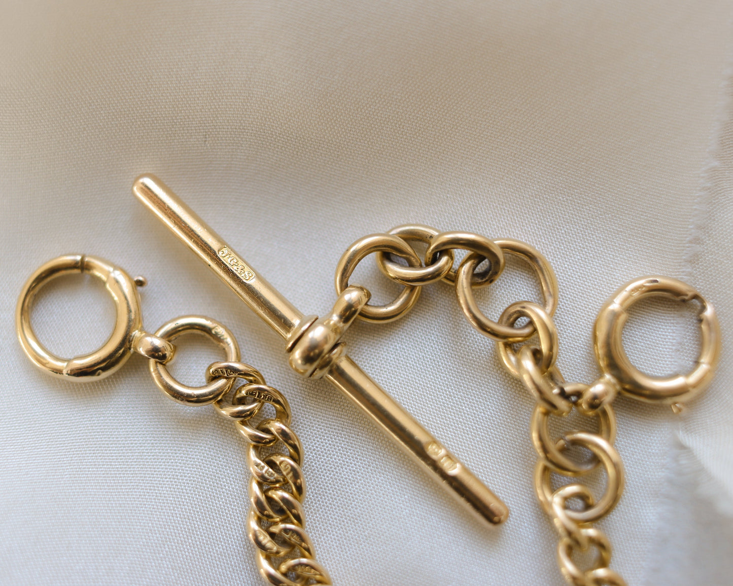 Payment 3/5 for 18ct yellow gold heavy curb Albert chain with T-bar and bolt rings