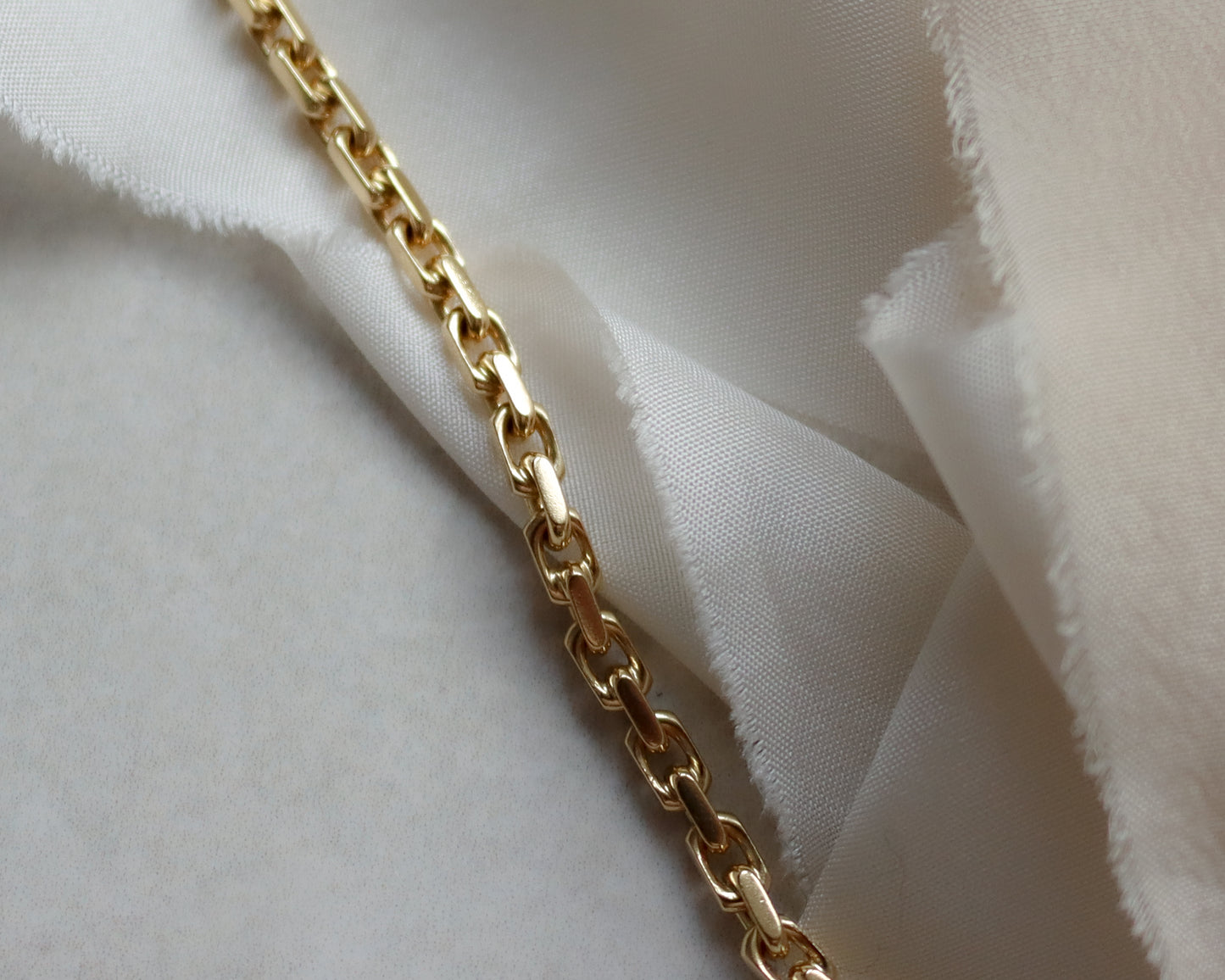 Vintage 18ct Gold Biker Link Chain Necklace – 1969