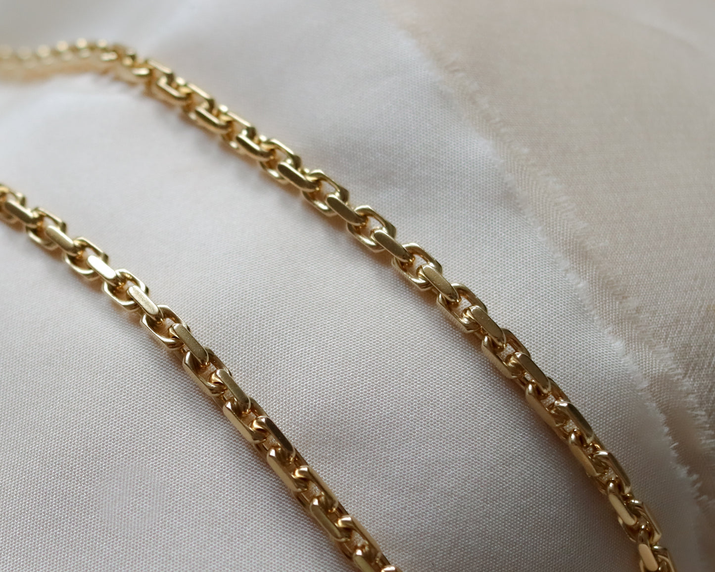 Vintage 18ct Gold Biker Link Chain Necklace – 1969