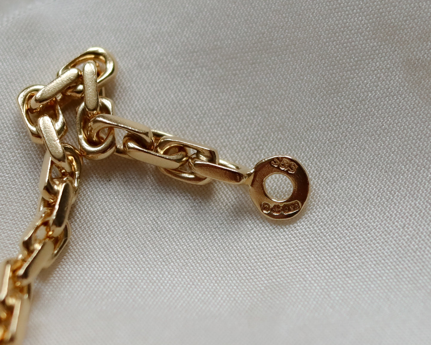 Vintage 18ct Gold Biker Link Chain Necklace – 1969
