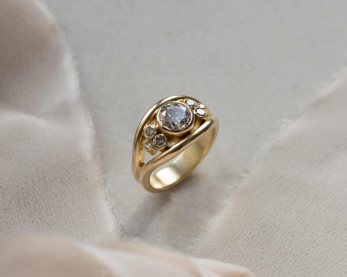 Vintage 18ct Gold Diamond Cluster Ring | 1.10ct Total Diamond Weight | UK K