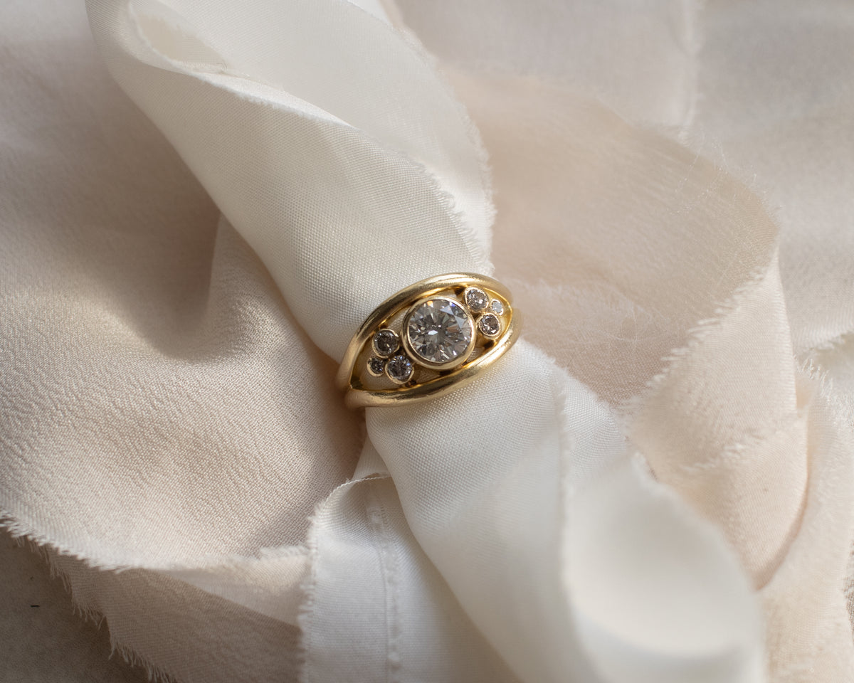 Vintage 18ct Gold Diamond Cluster Ring | 1.10ct Total Diamond Weight | UK K