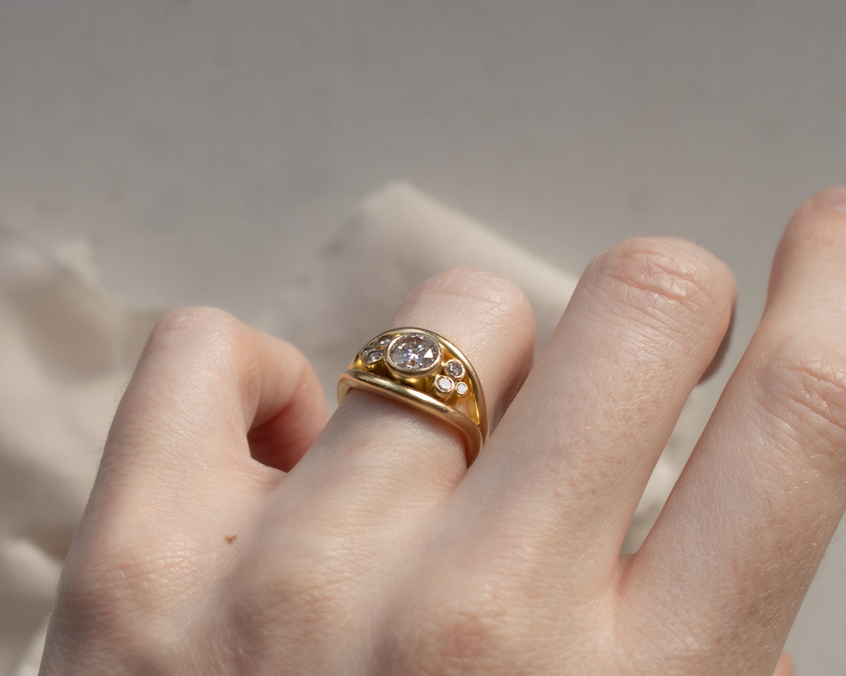 Vintage 18ct Gold Diamond Cluster Ring | 1.10ct Total Diamond Weight | UK K