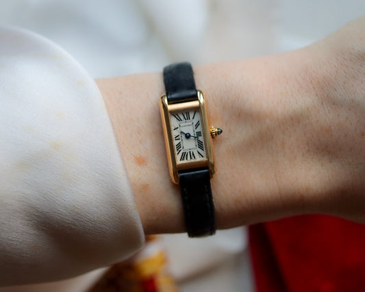 Rare Ladies 18ct gold Cartier Tank Allongee circa. 1990