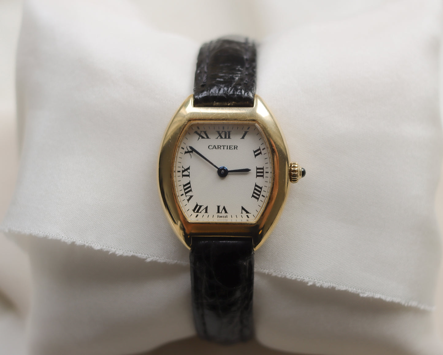 Rare Cartier Tortue Model 1945 in 18ct Yellow Gold - 1996