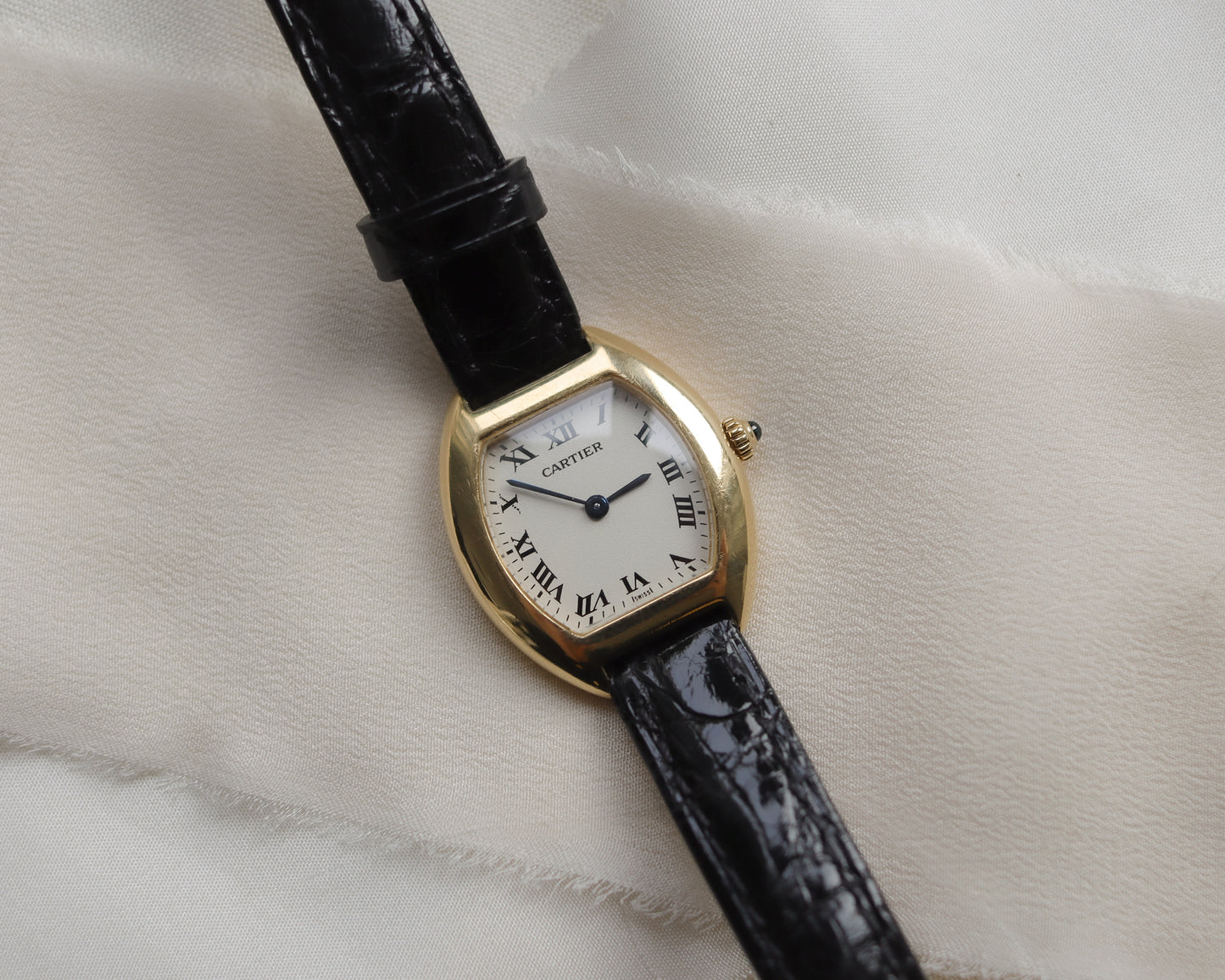 Rare Cartier Tortue Model 1945 in 18ct Yellow Gold - 1996