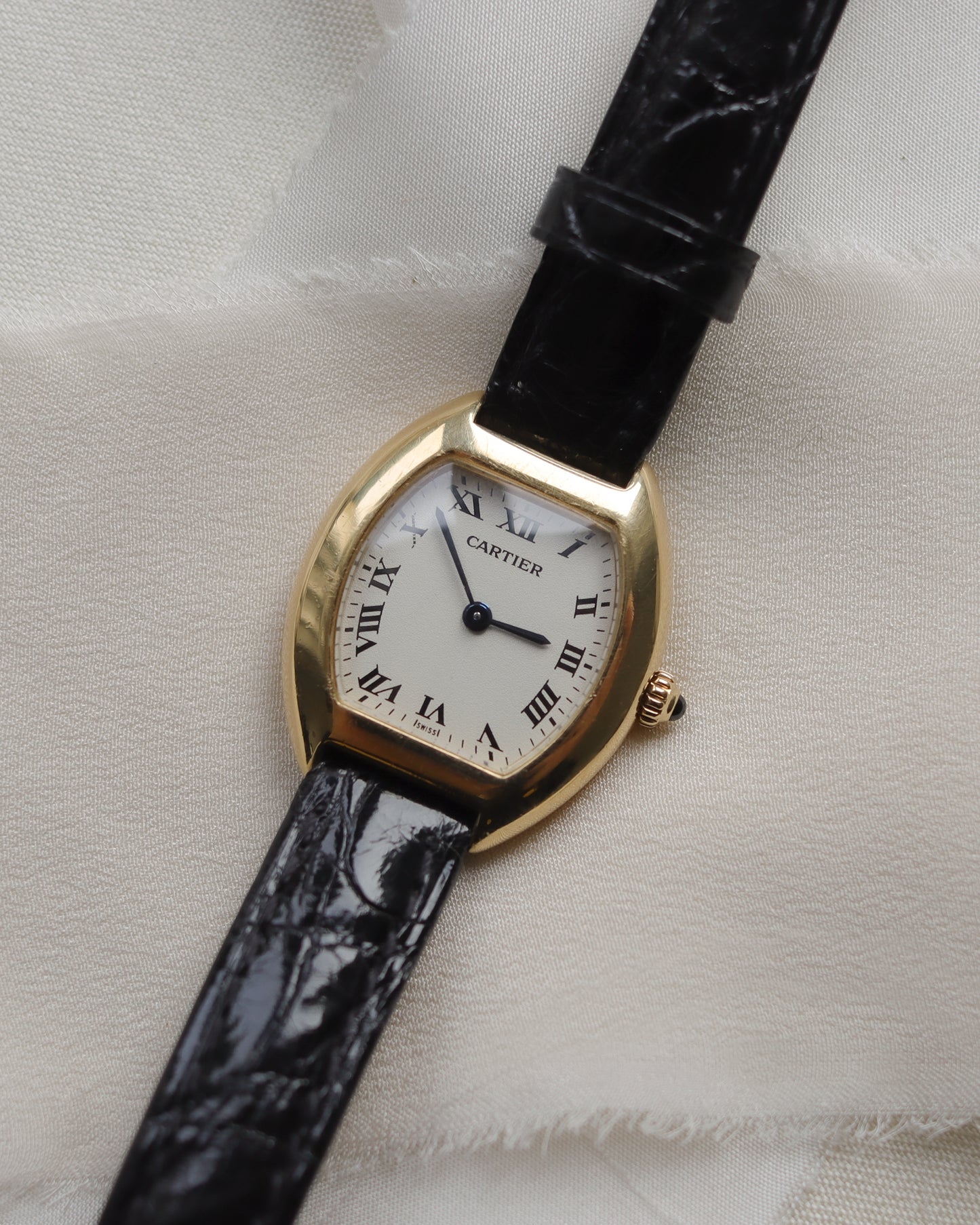 Rare Cartier Tortue Model 1945 in 18ct Yellow Gold - 1996