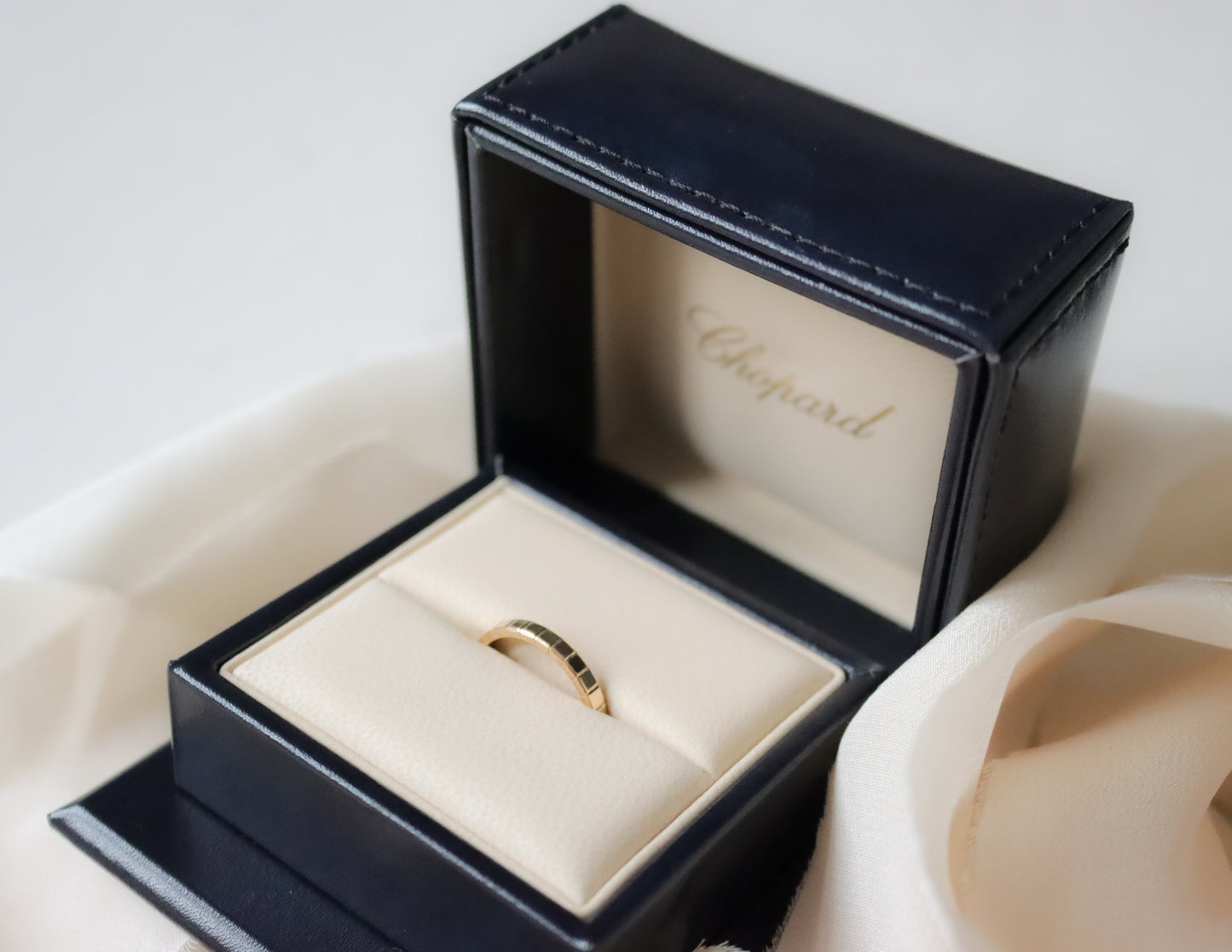 18ct gold Chopard Ice Cube ring with certificate and original box. UK J