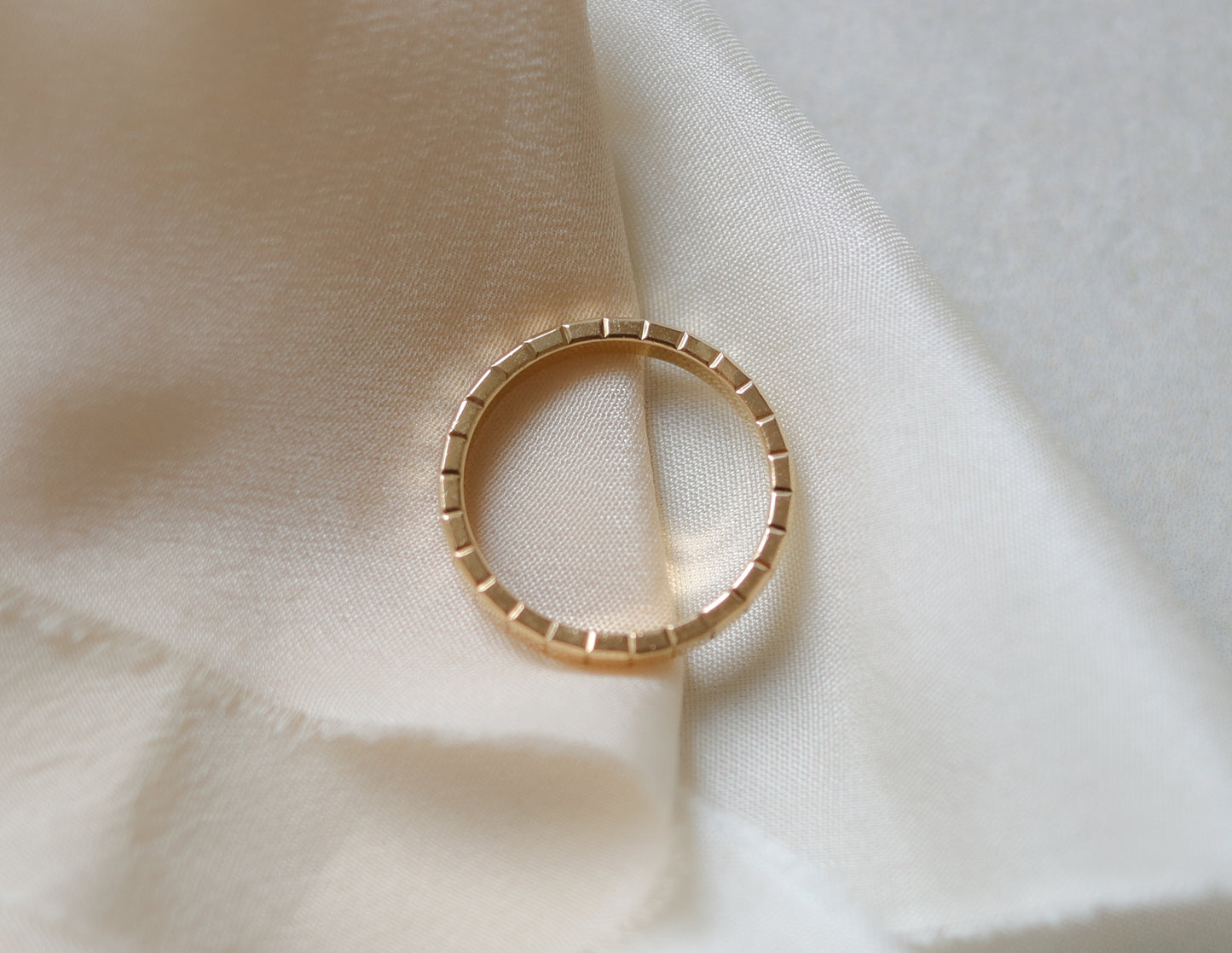 18ct gold Chopard Ice Cube ring with certificate and original box. UK J