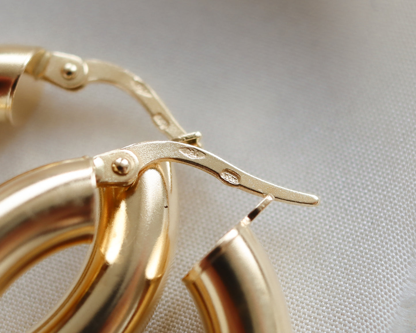 18ct Gold Chunky Hoop Earrings