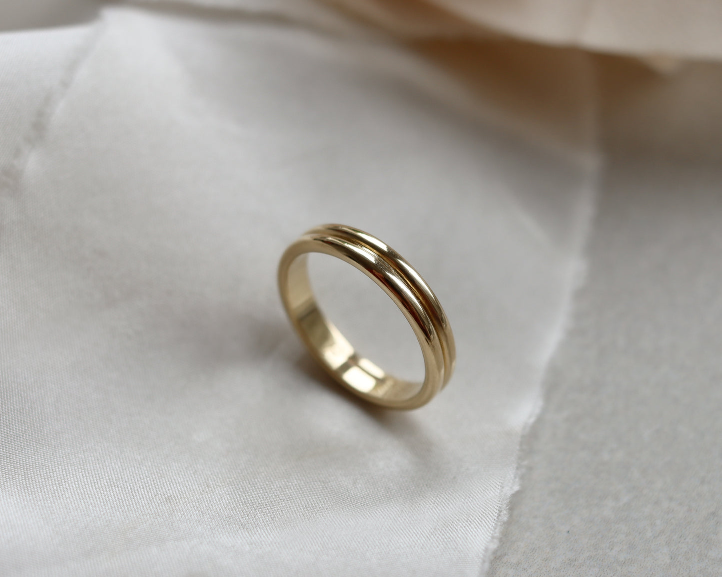 Vintage 18ct Yellow Gold Double Illusion Band Ring UK P