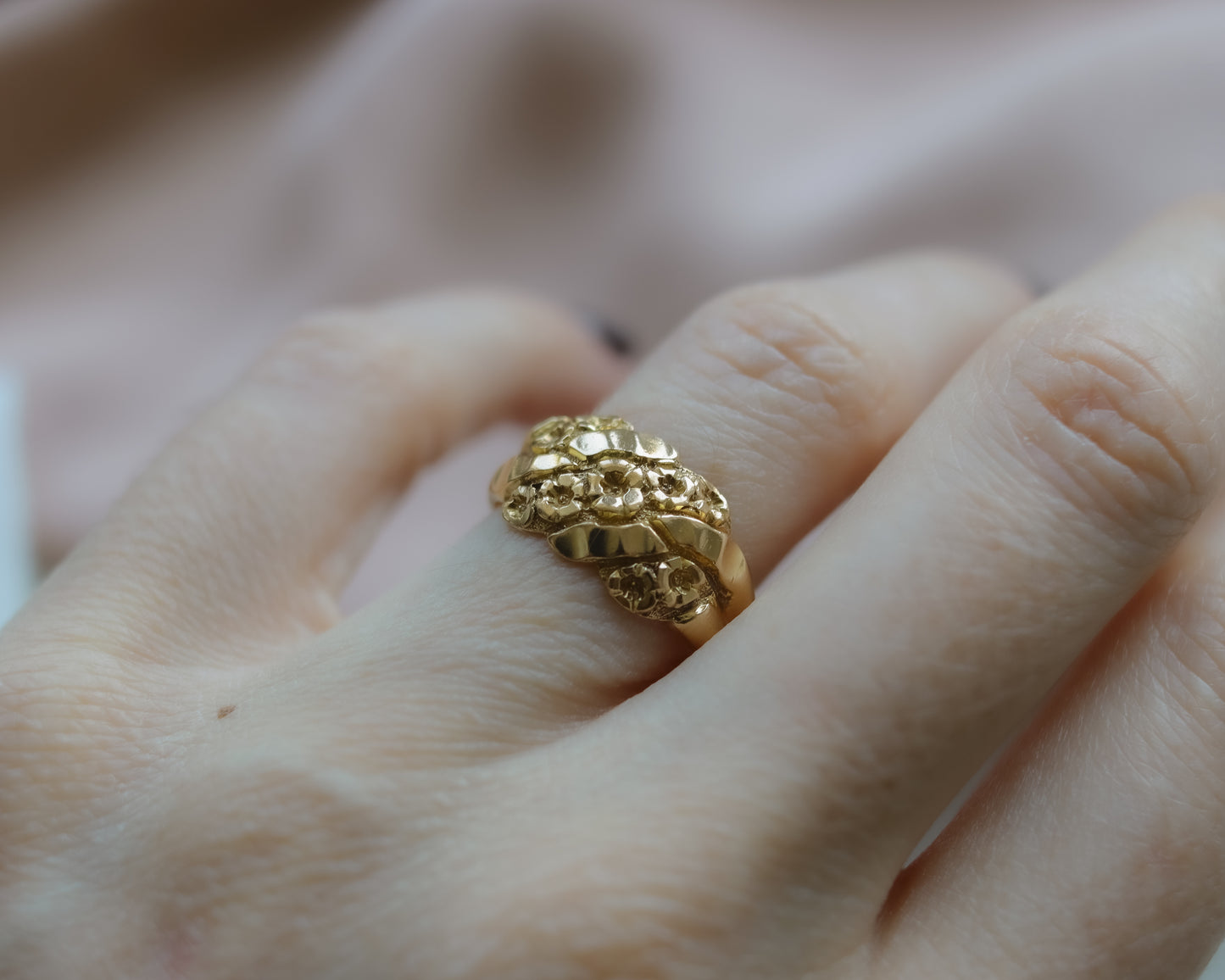 Antique Edwardian 18ct Gold Floral Band Ring – UK O 1/2