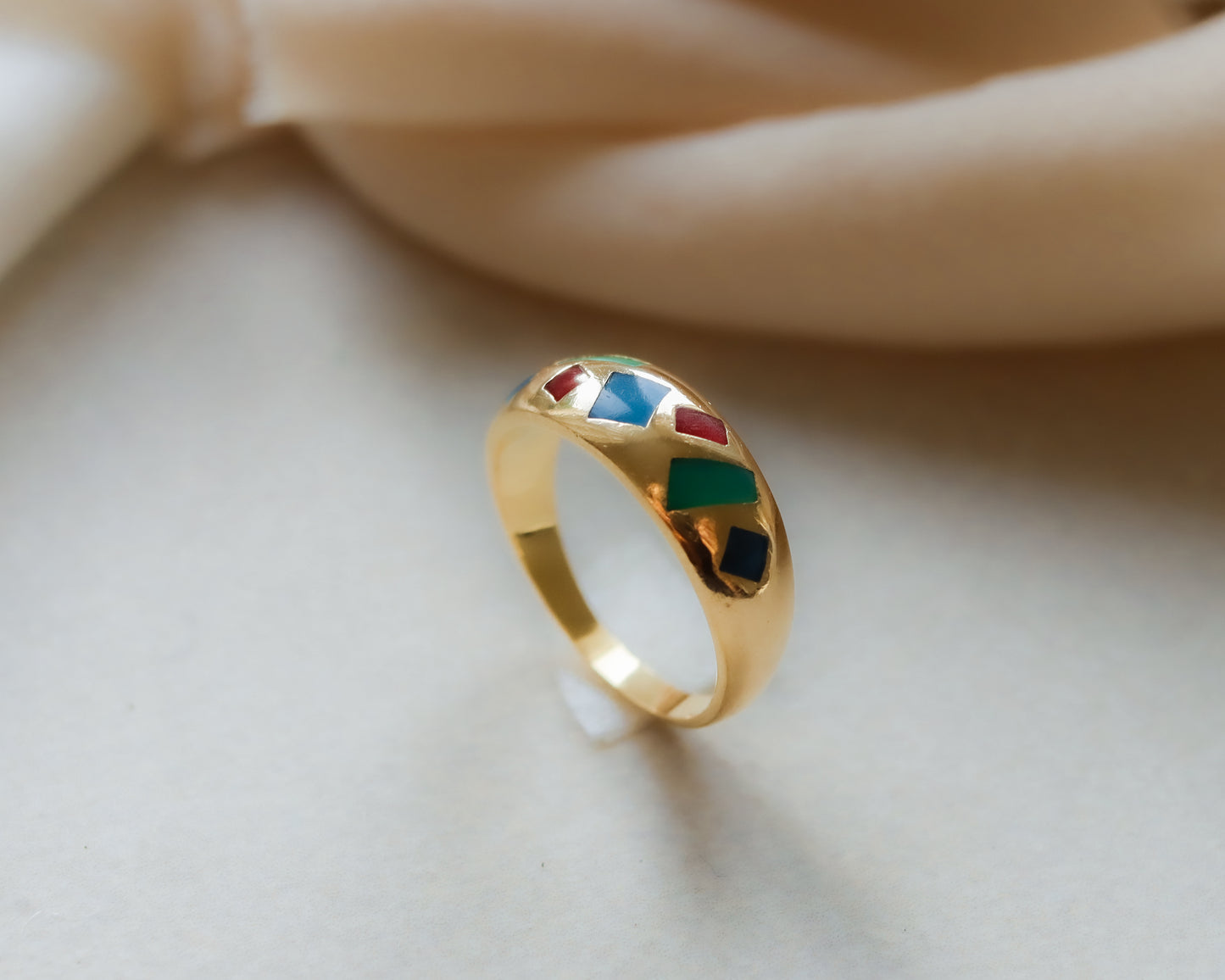 Vintage 18ct Gold Gypsy-Style Gemset Ring UK Q.5