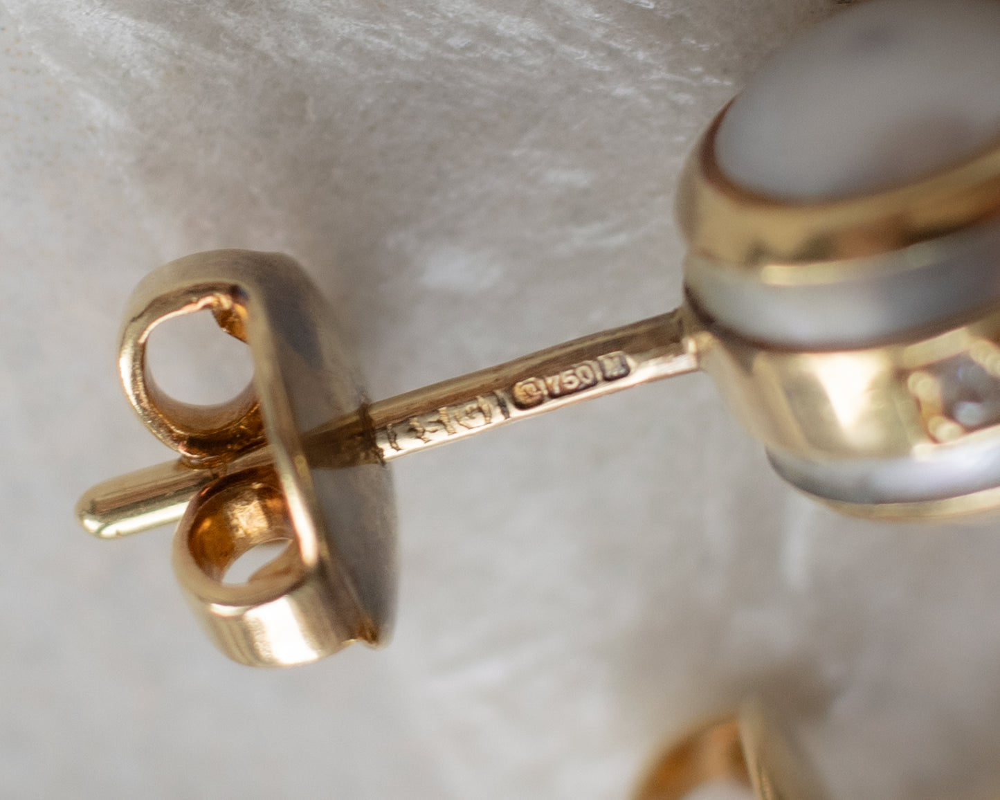 Vintage 18ct Gold Cultured Pearl & Diamond Stud Earrings