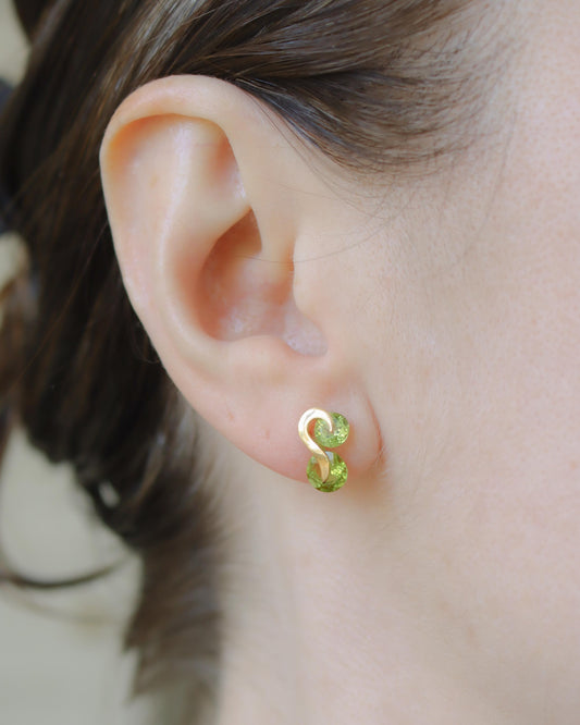 Vintage 18ct gold double peridot studs