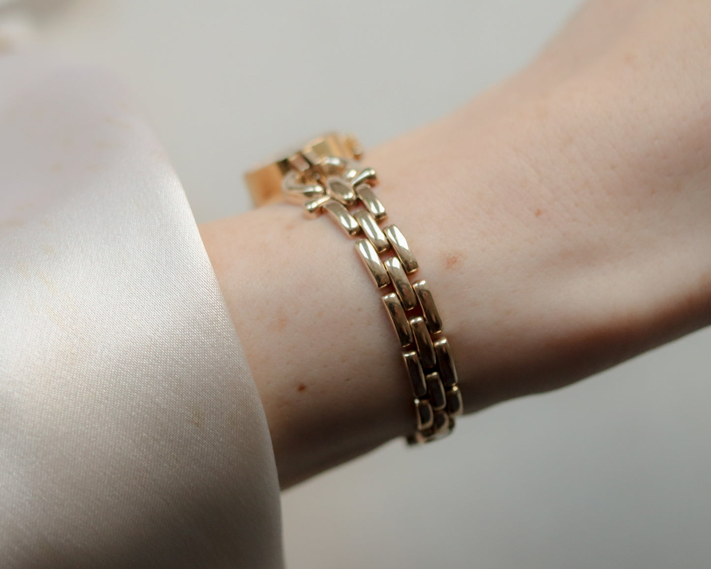 18ct Vintage Rolex Orchid Ladies Watch – Circa 1960