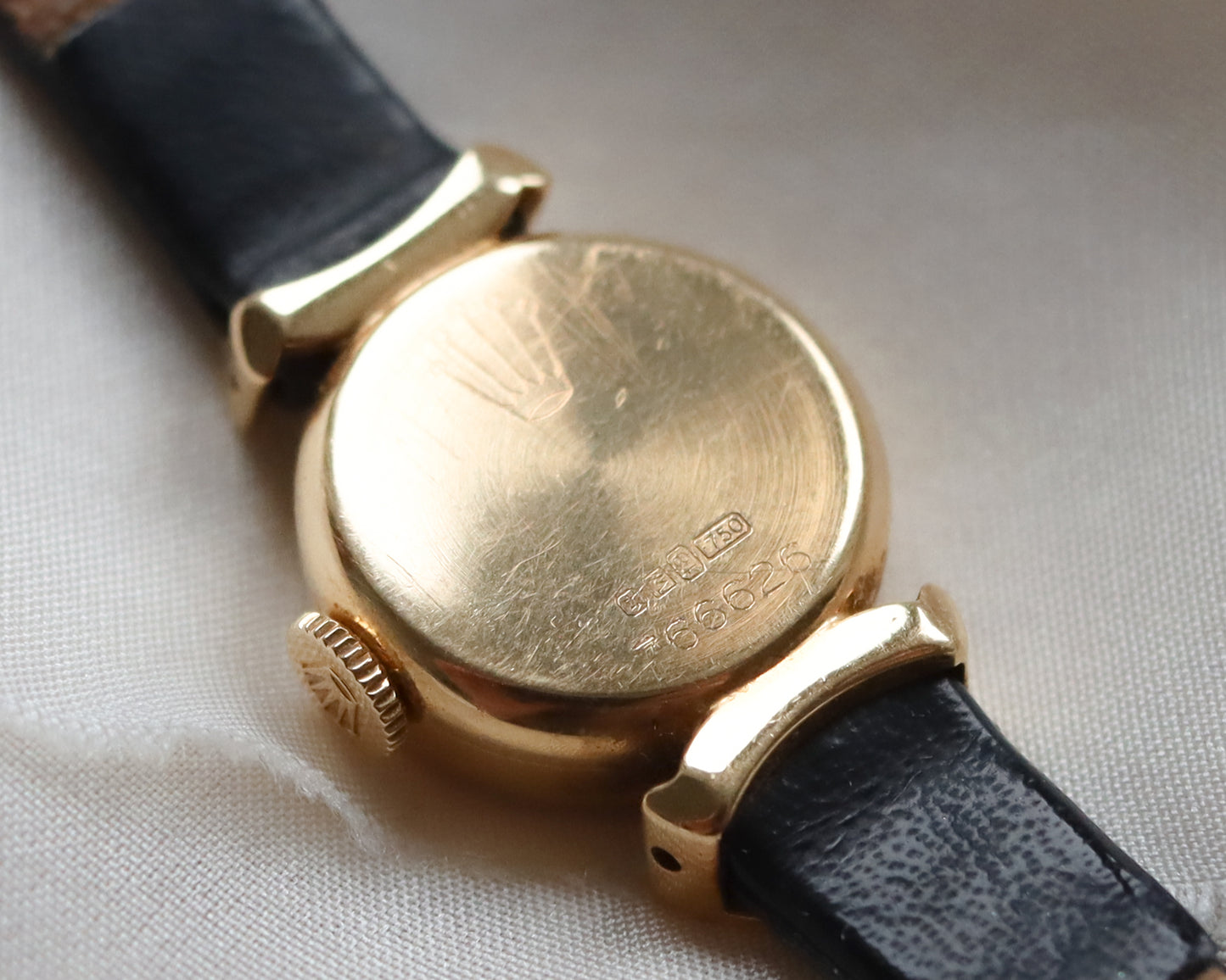 18ct gold Rolex deco style ladies watch - 1964