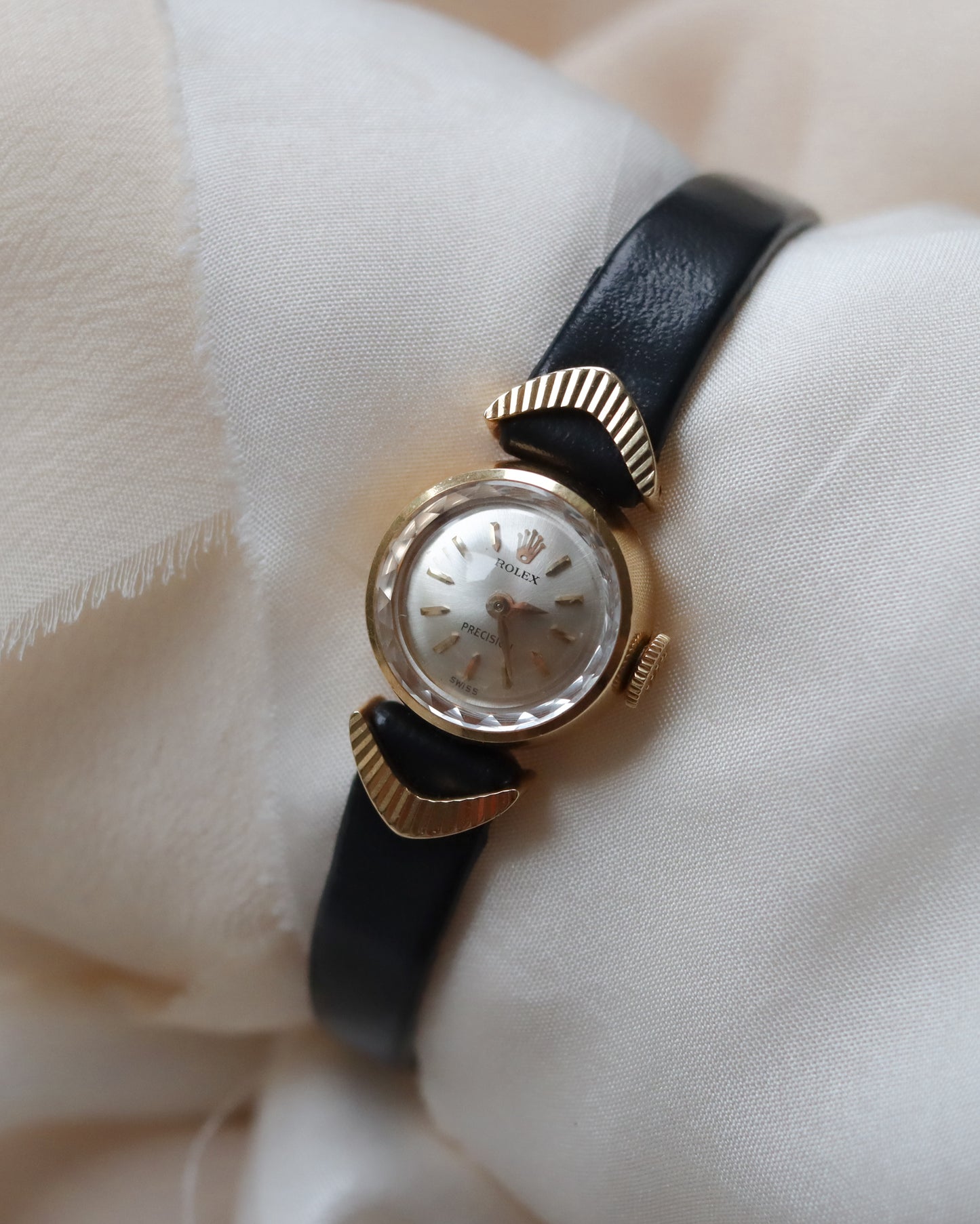 18ct gold Rolex deco style ladies watch - 1964