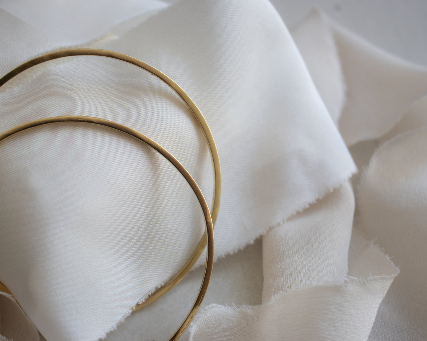 Vintage Solid 18ct Yellow Gold Bangle - Single Bangle
