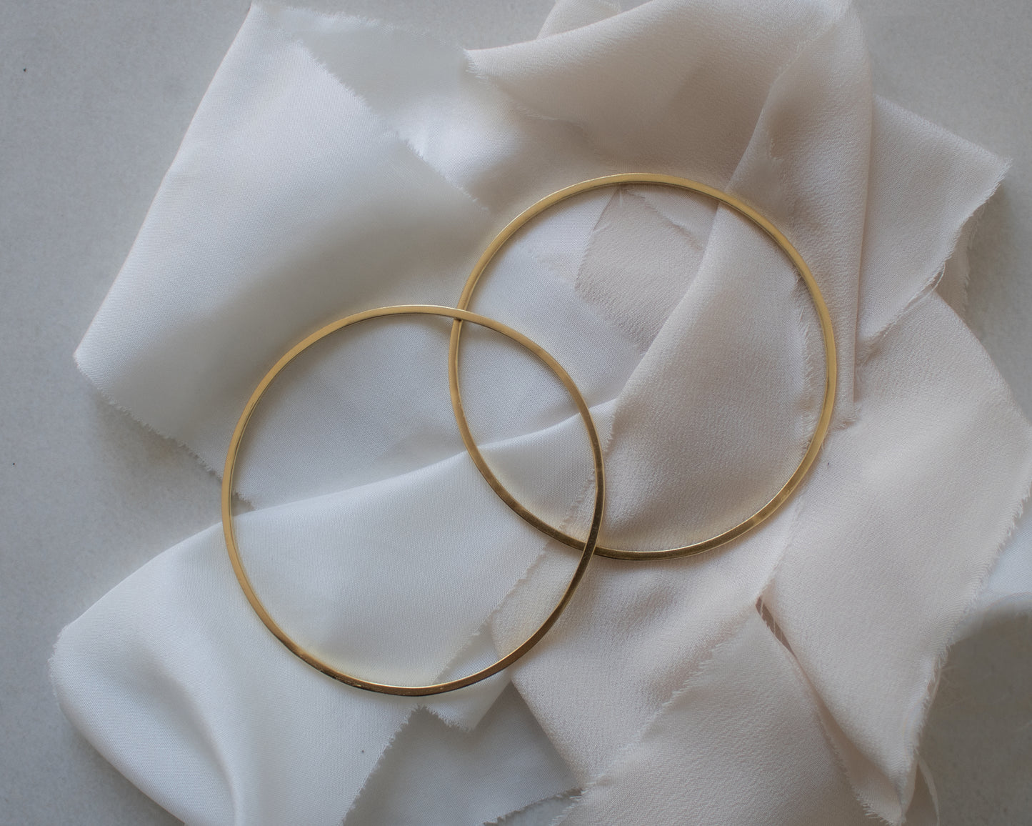Vintage Solid 18ct Yellow Gold Bangle - Single Bangle