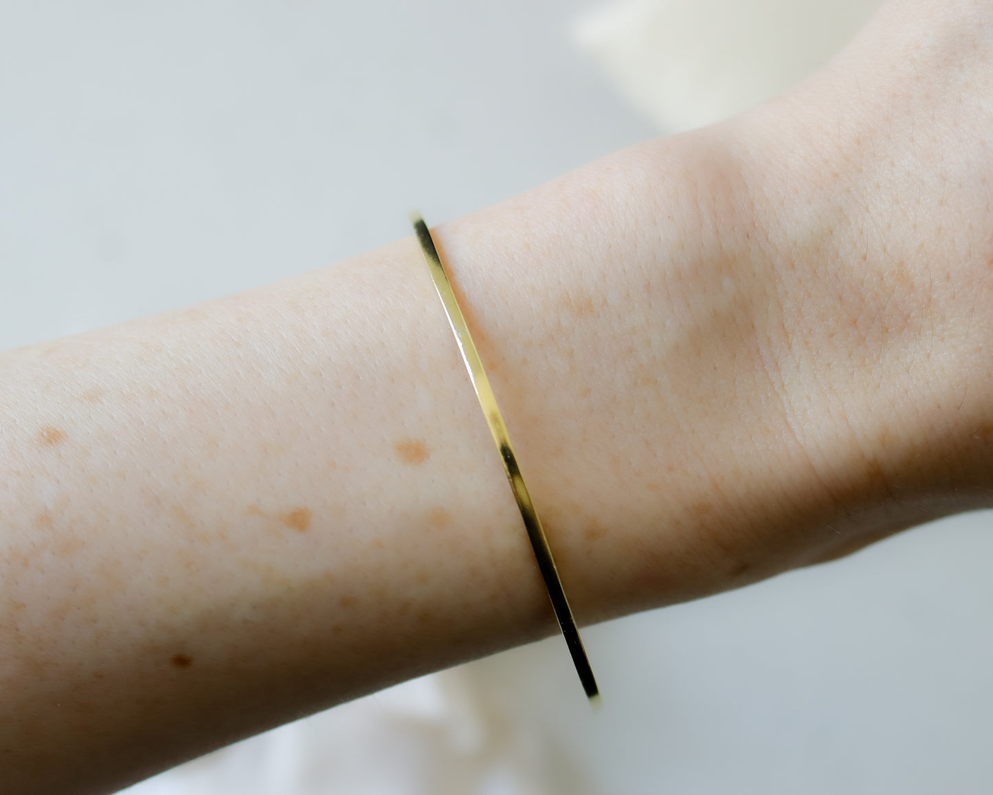 Vintage Solid 18ct Yellow Gold Bangle - Single Bangle