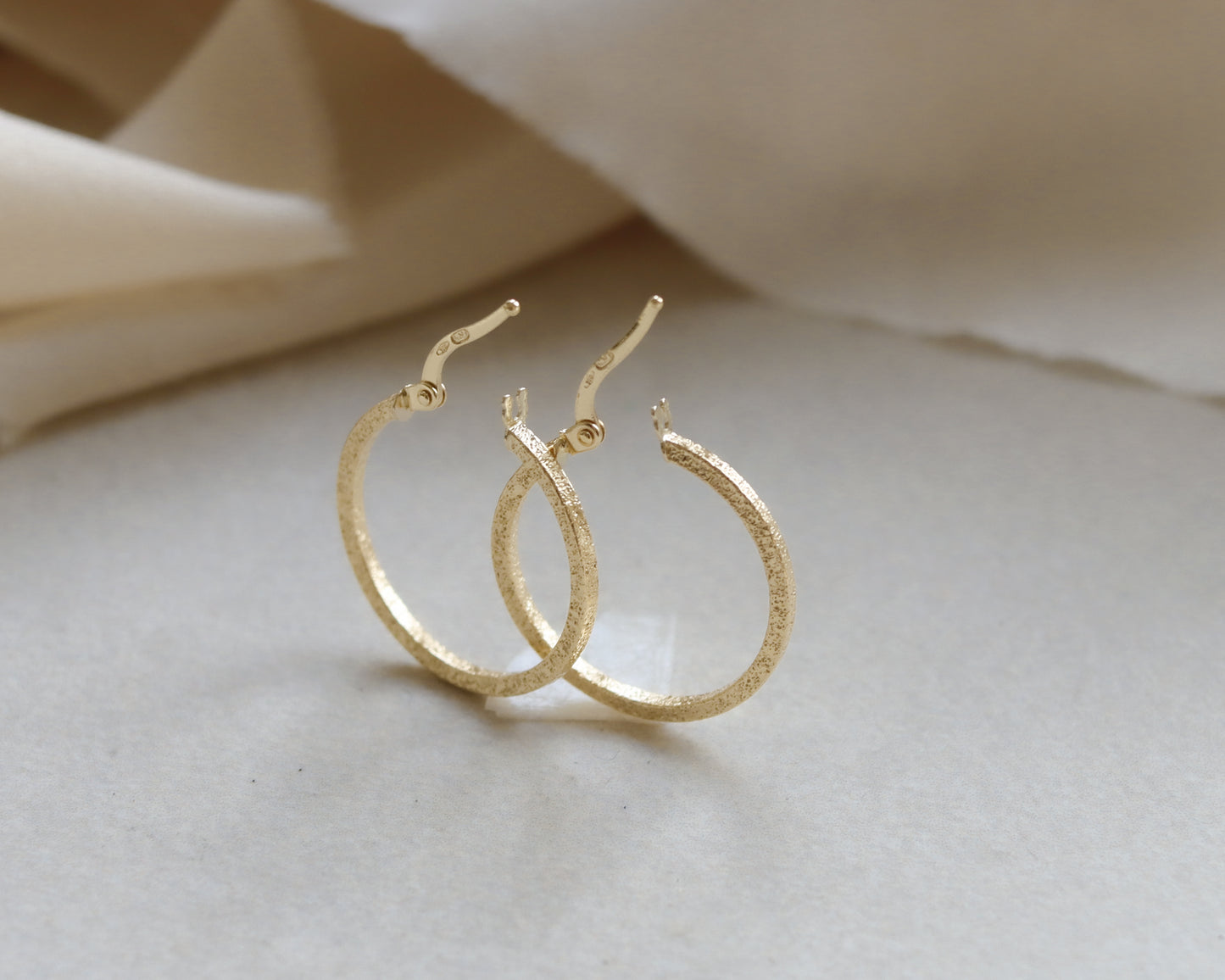18ct Gold textured hoop earrings