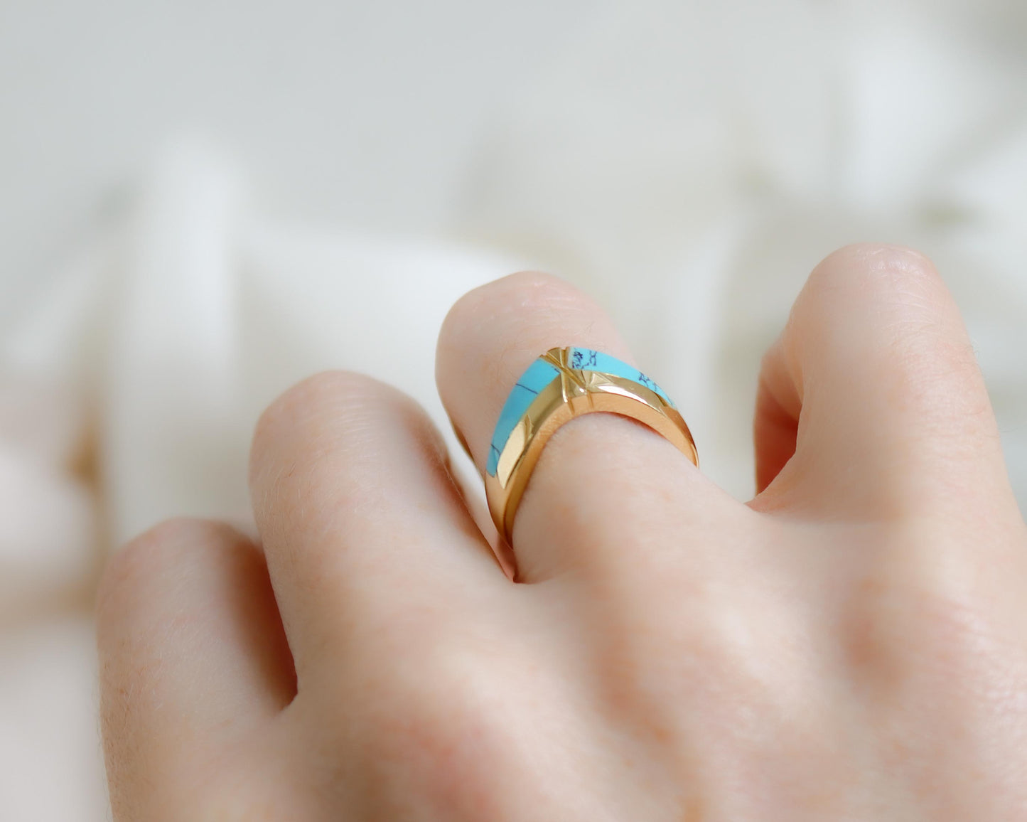 18ct gold turquoise ring size UK M