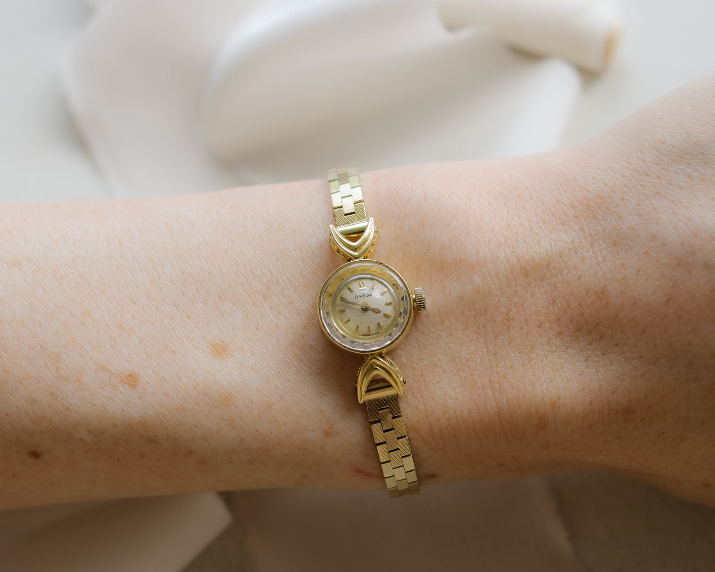 Vintage Omega Ladies 18ct Gold Watch – Circa 1960