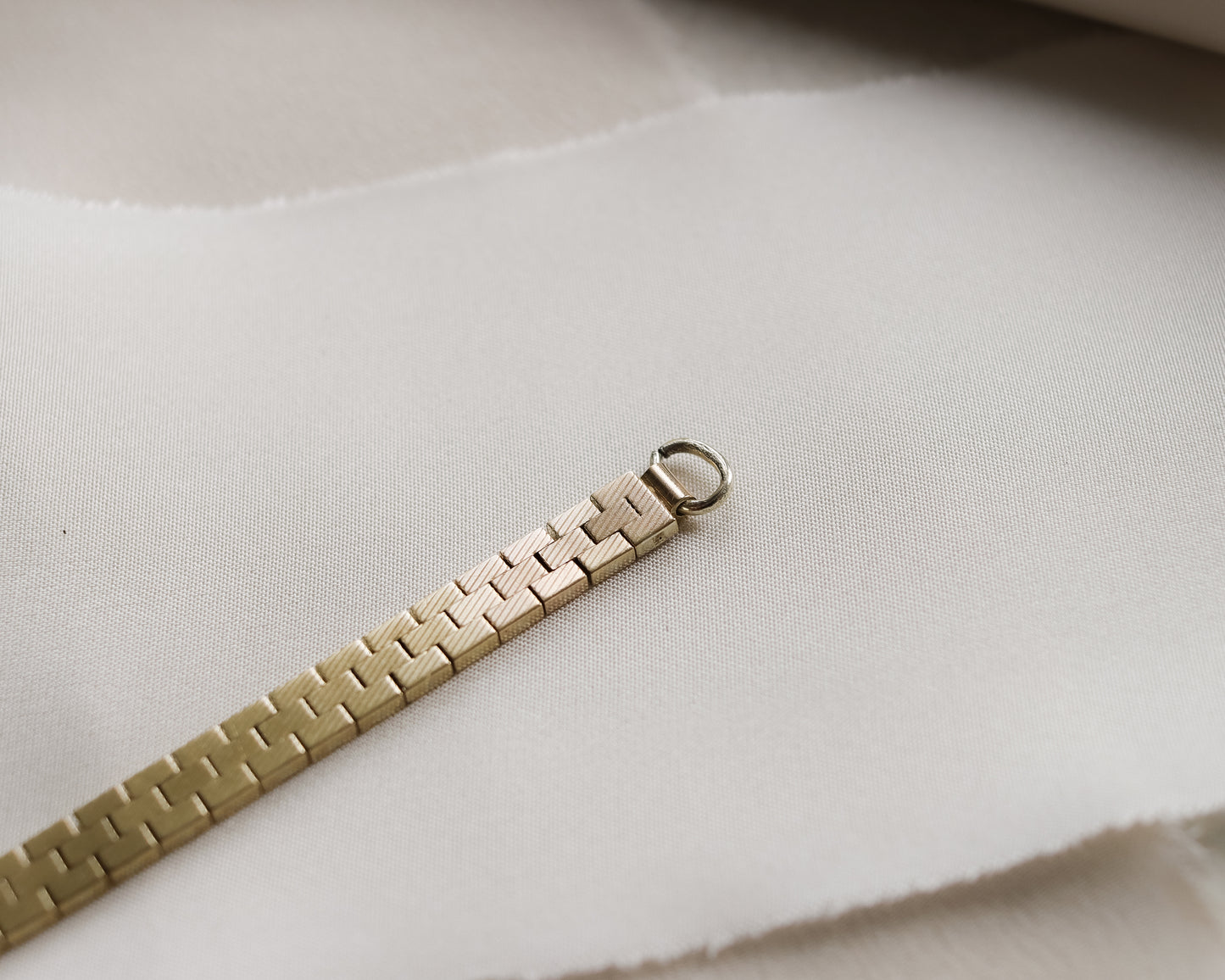 Vintage Omega Ladies 18ct Gold Watch – Circa 1960