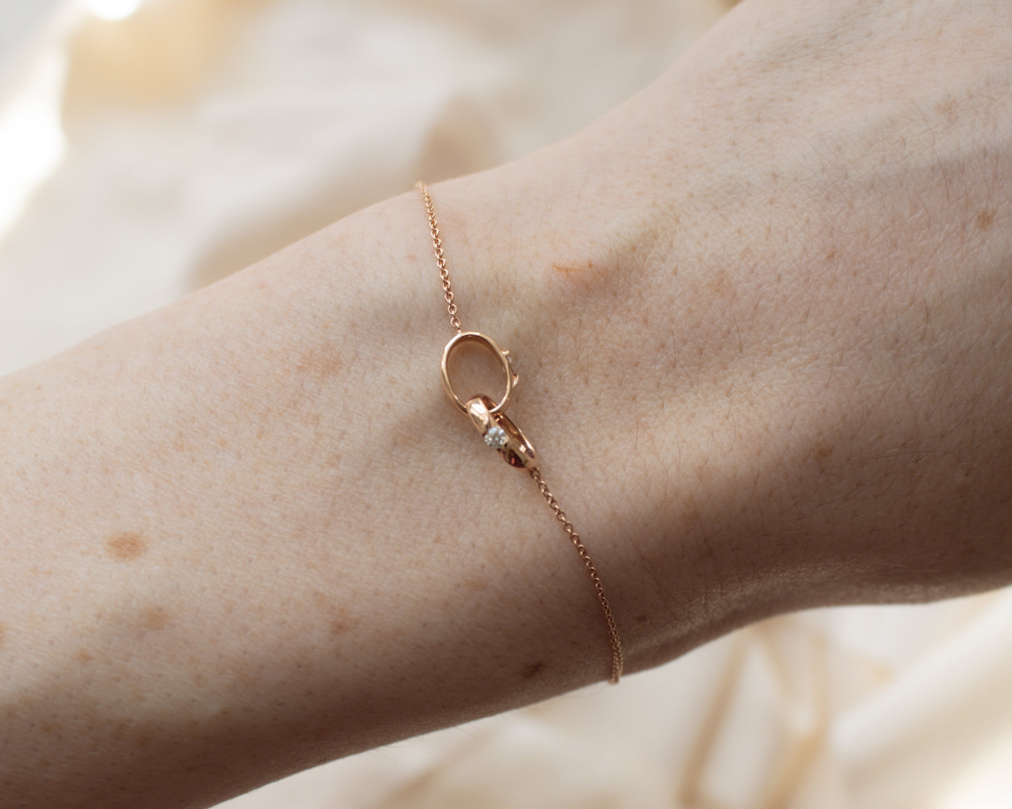 Diamond Interlinked Oval Pendant Bracelet in 18ct Rose Gold