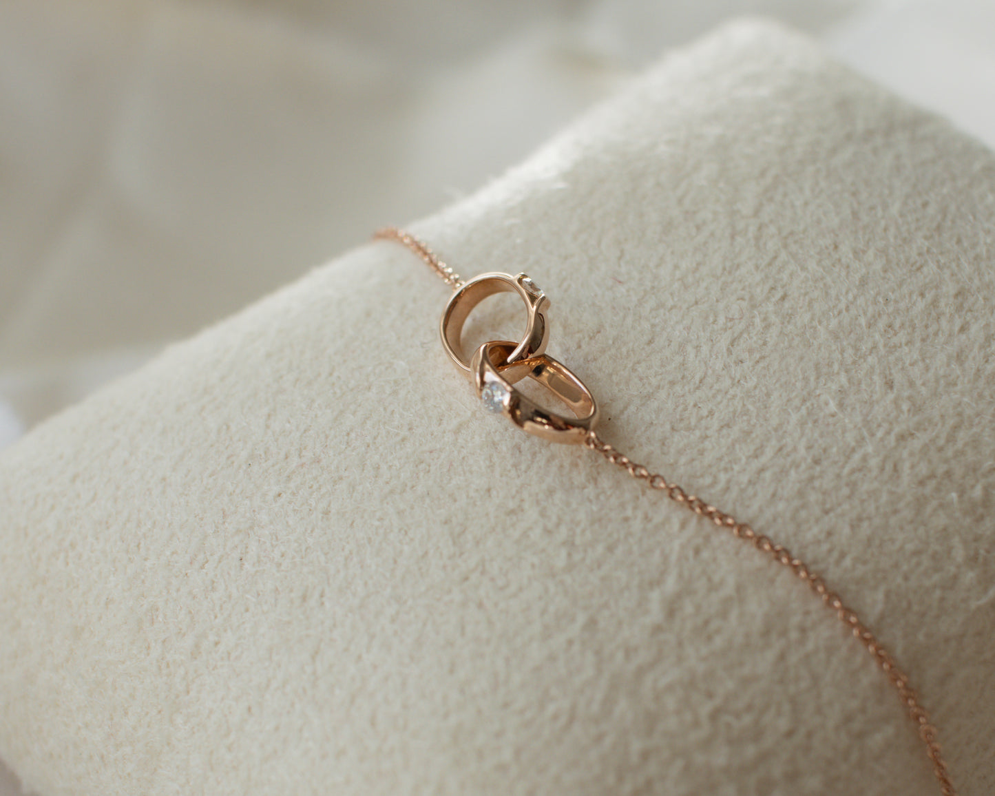 Diamond Interlinked Oval Pendant Bracelet in 18ct Rose Gold