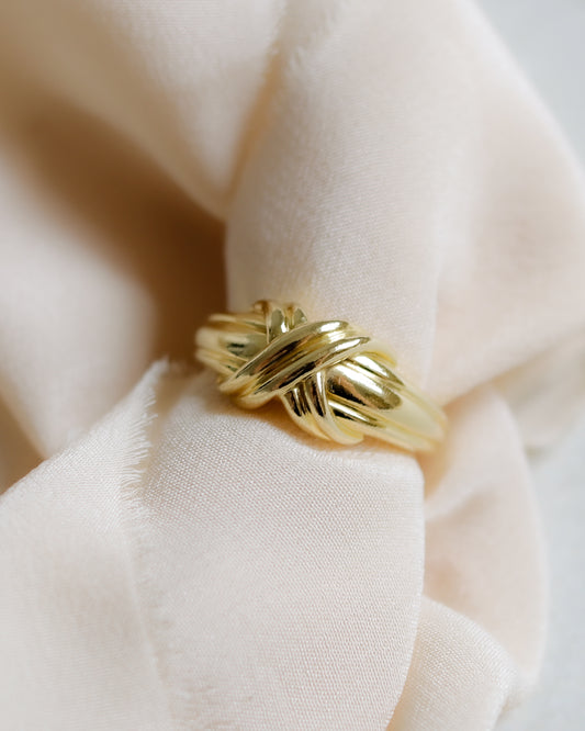 18ct yellow gold Tiffany knot ring UK N