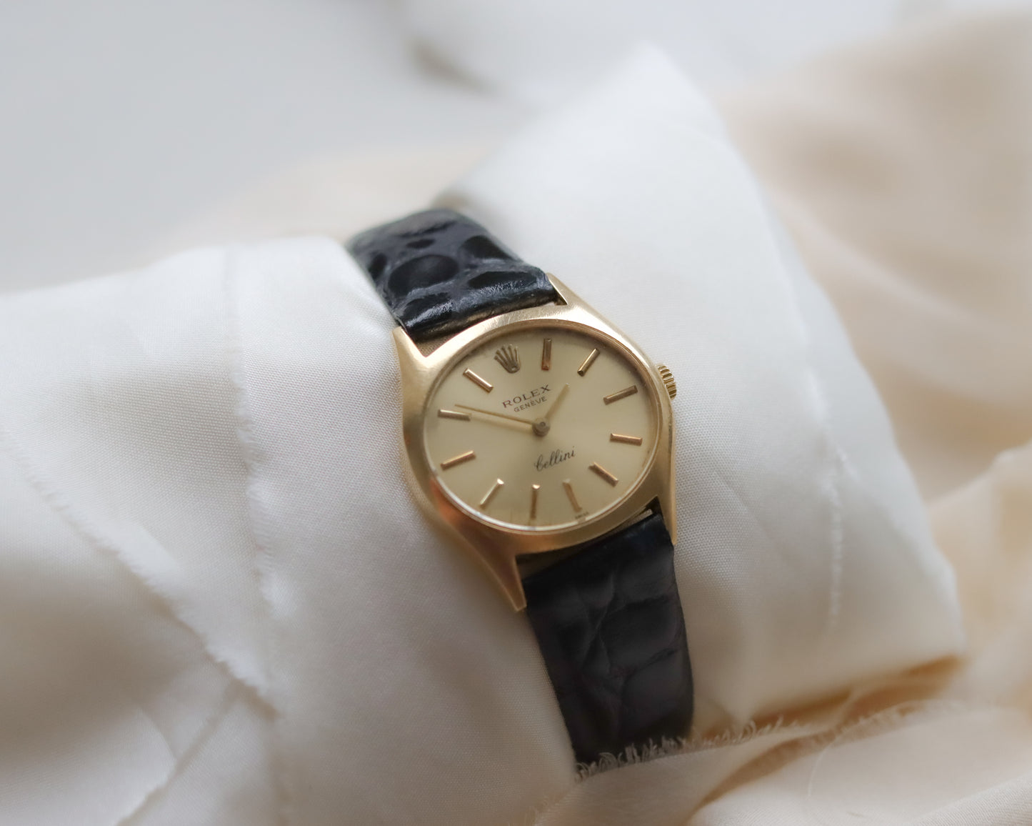 Ladies Rolex Cellini Wristwatch in 18ct gold with gold dial - 1975