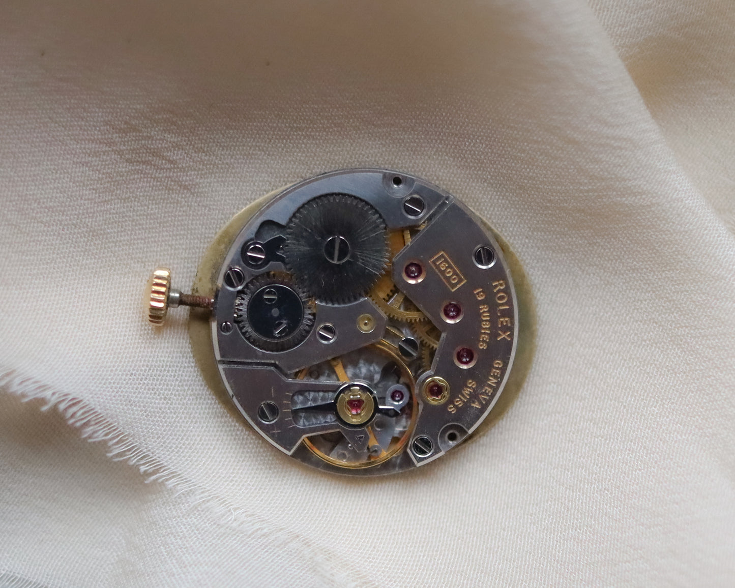 Ladies Rolex Cellini Wristwatch in 18ct gold with gold dial - 1975