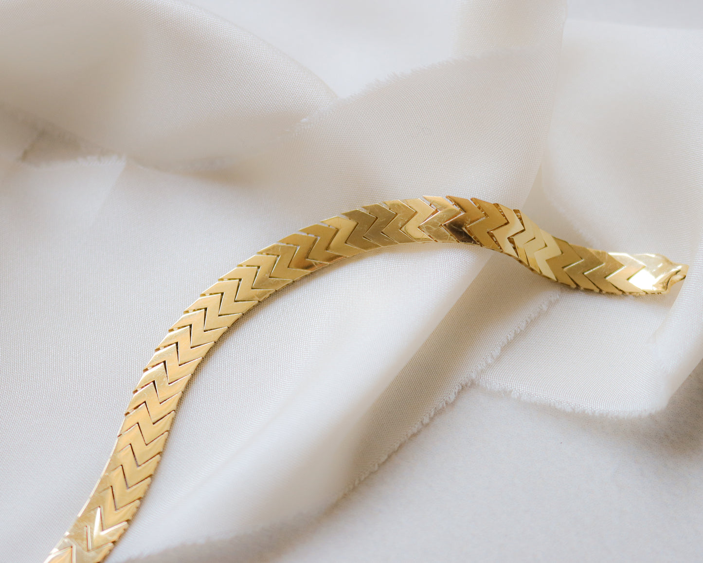 18ct gold fancy zig zag link bracelet