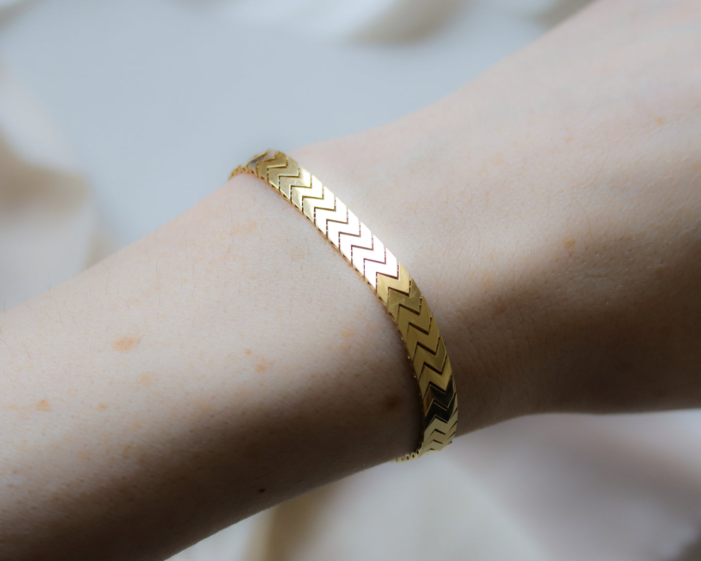 18ct gold fancy zig zag link bracelet