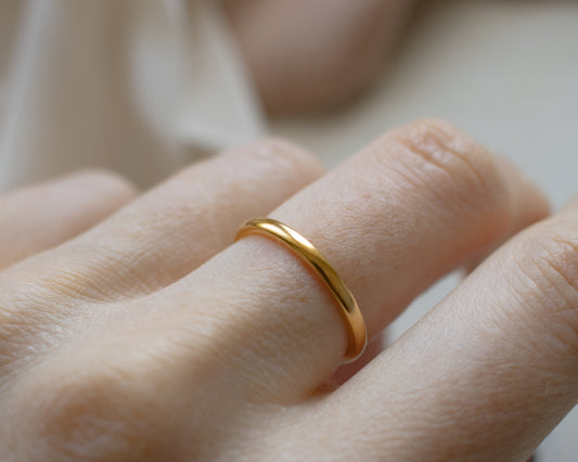 Post War 1949 22ct Gold Fine Band Ring UK O