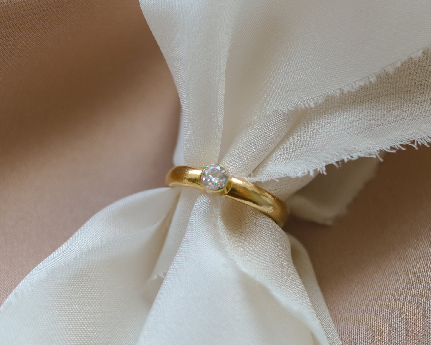 Vintage 22ct Gold Old Cut Diamond Ring - UK L 1/2