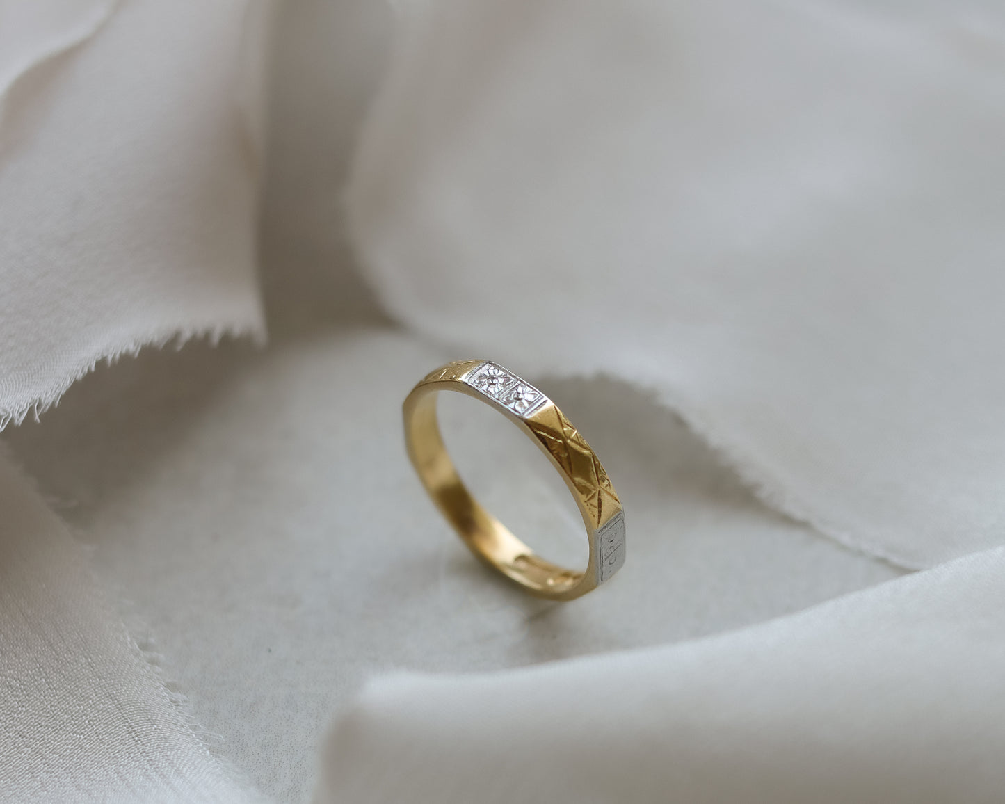 Vintage 1955 22ct Gold & Platinum Octagonal Band Ring