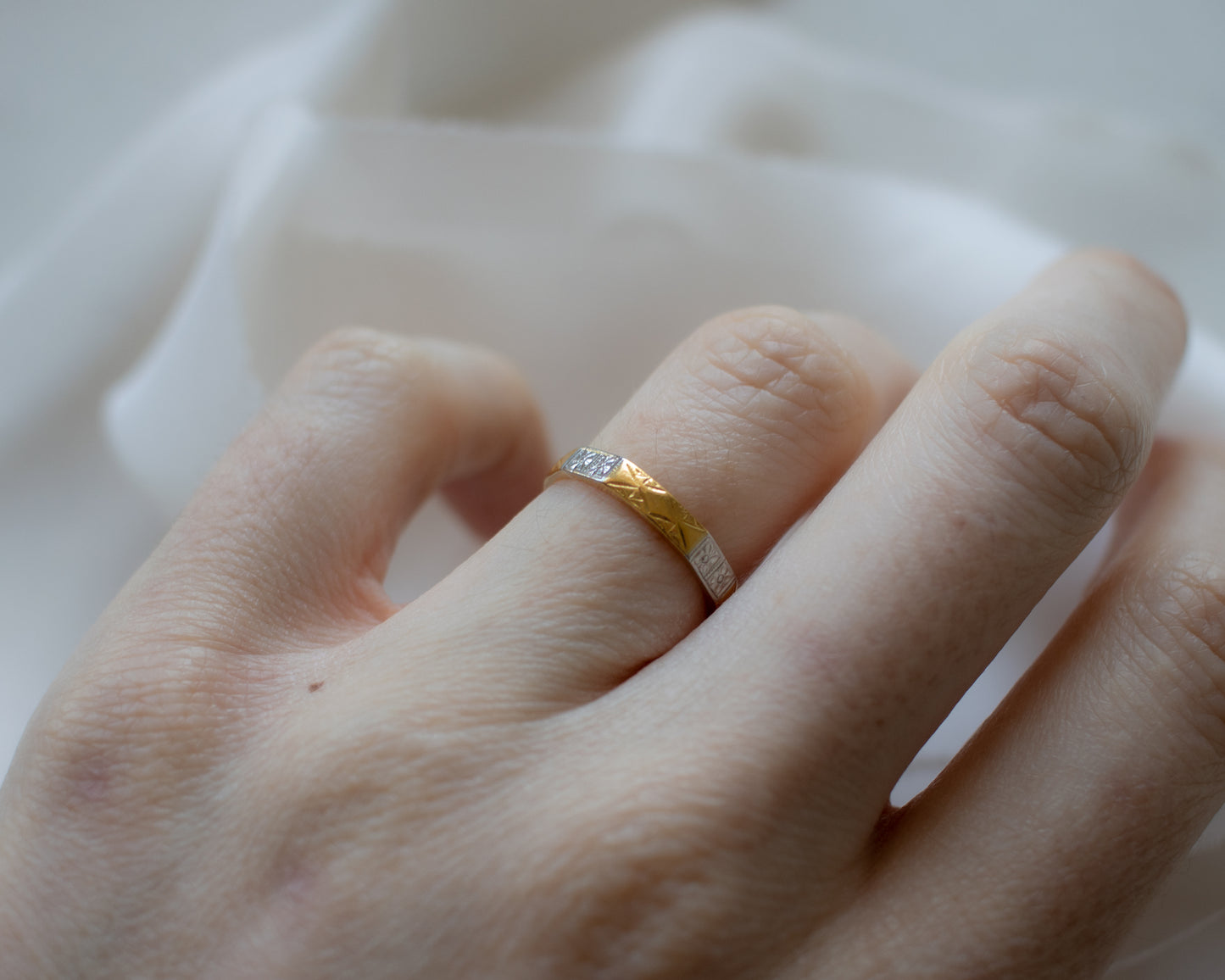 Vintage 1955 22ct Gold & Platinum Octagonal Band Ring
