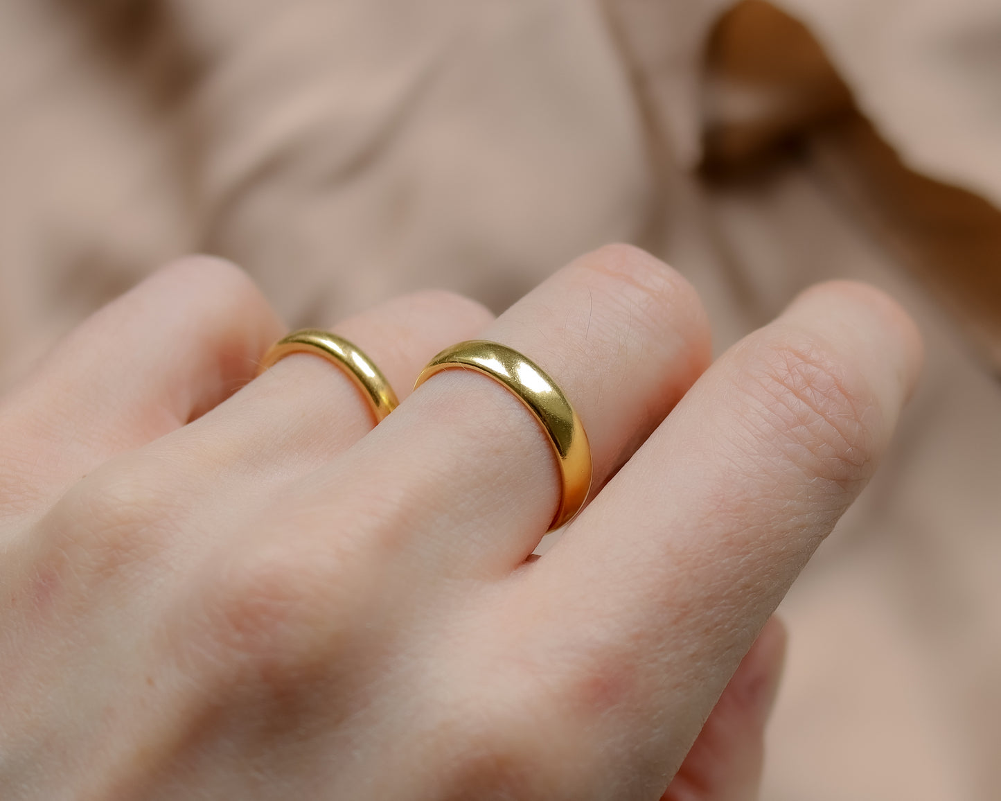 Vintage 22ct Gold Band, 1983 - UK P 1/2