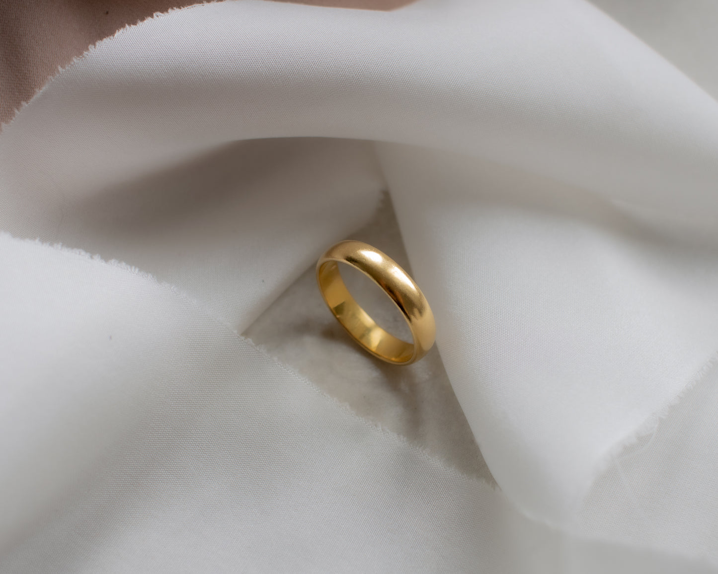 Vintage 22ct Gold Band, 1983 - UK P 1/2
