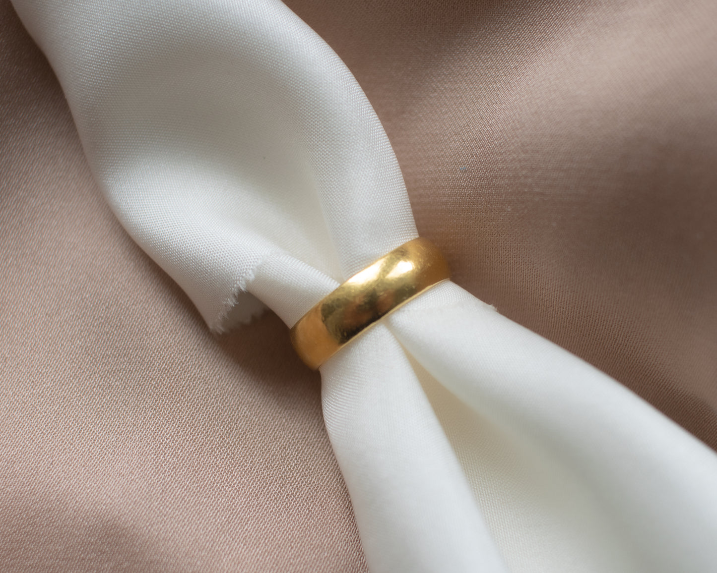 Vintage 22ct Gold thick Band - Fully Hallmarked 1965 (Copy)