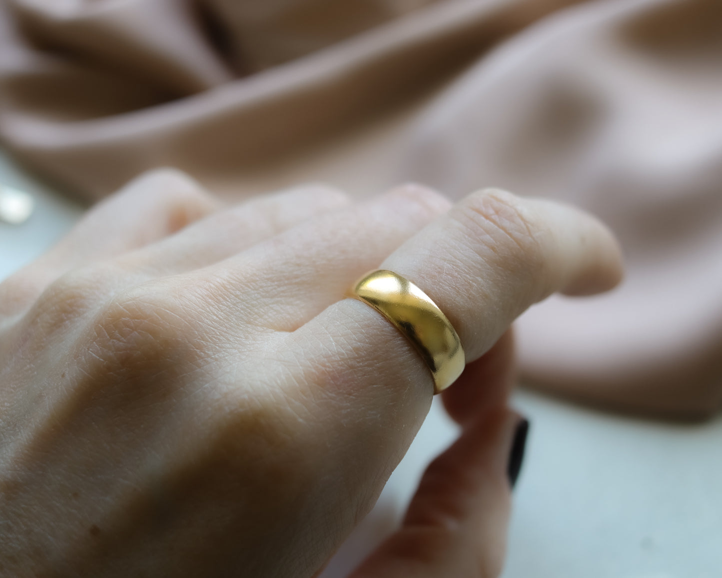 Rare antique Chester 22ct Gold Heavy Wedding Band UK O 1/2 - 1955