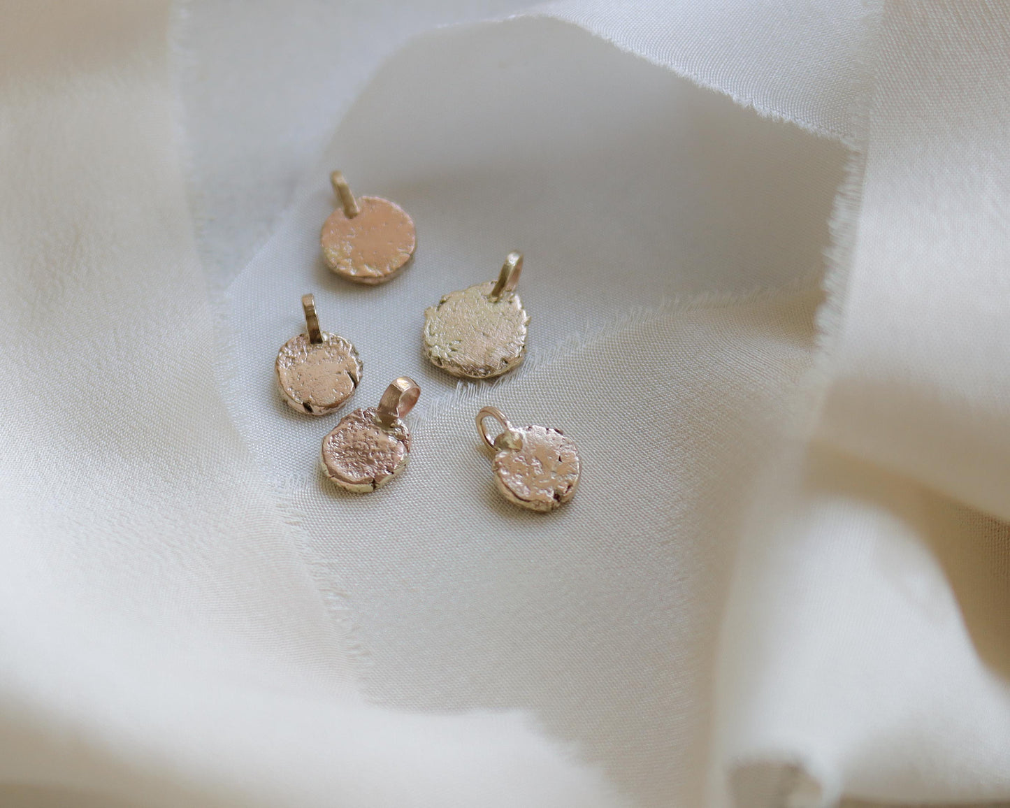 9ct gold recycled hammered disc pendant 5